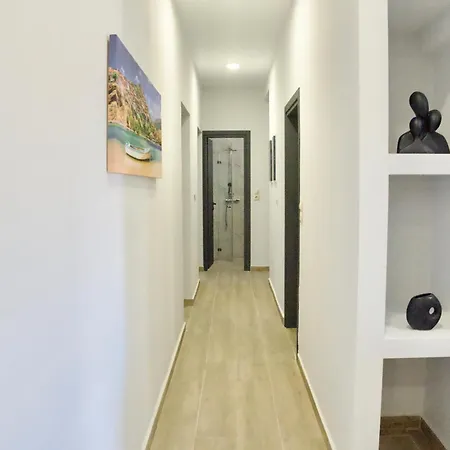 Exquisite 4-bedroom Prestige شقة